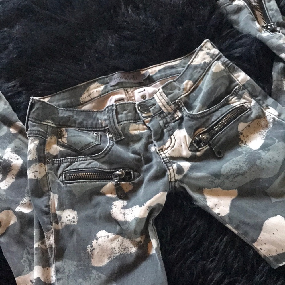 Size 24 skinny Frankie b pants camo